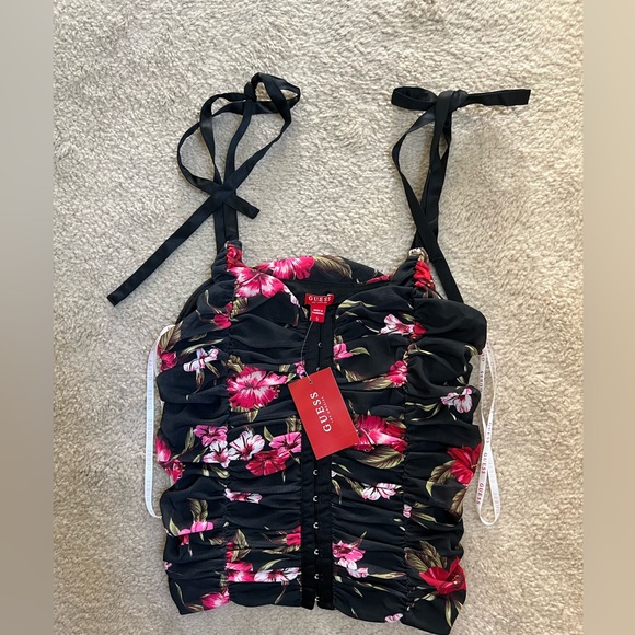New With Tags ✨black tropics✨ Angelica top from Guess. Size small. - Picture 3 of 3